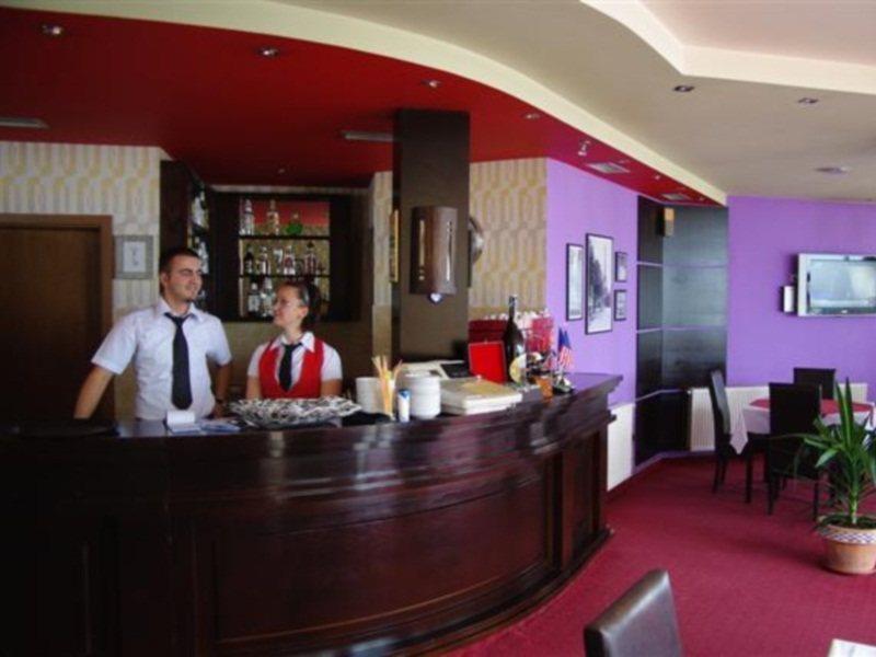 Hotel Adria 普里什蒂纳 外观 照片
