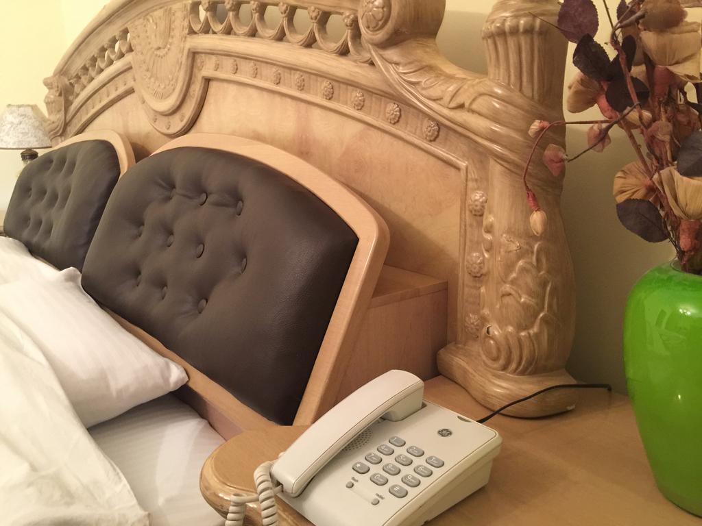 Hotel Adria 普里什蒂纳 外观 照片