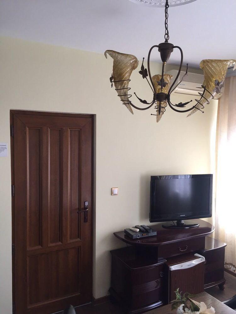 Hotel Adria 普里什蒂纳 外观 照片