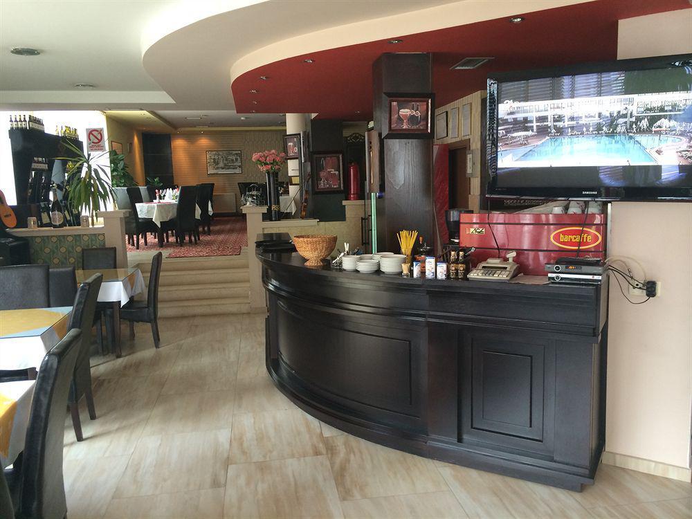Hotel Adria 普里什蒂纳 外观 照片