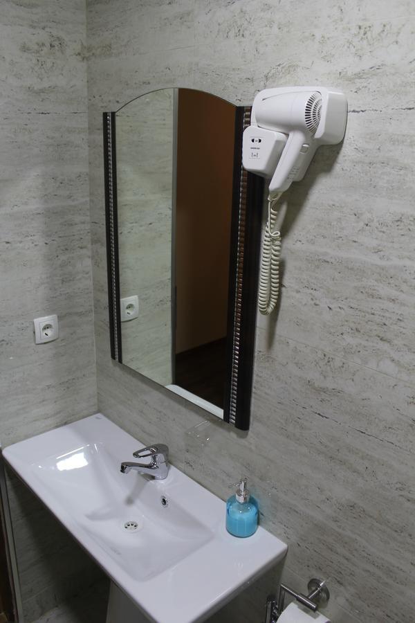 Hotel Adria 普里什蒂纳 外观 照片